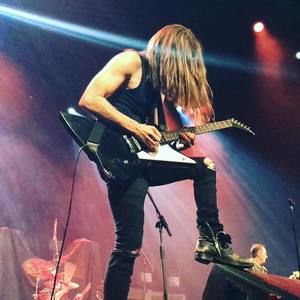 Meet your Posher, Lee